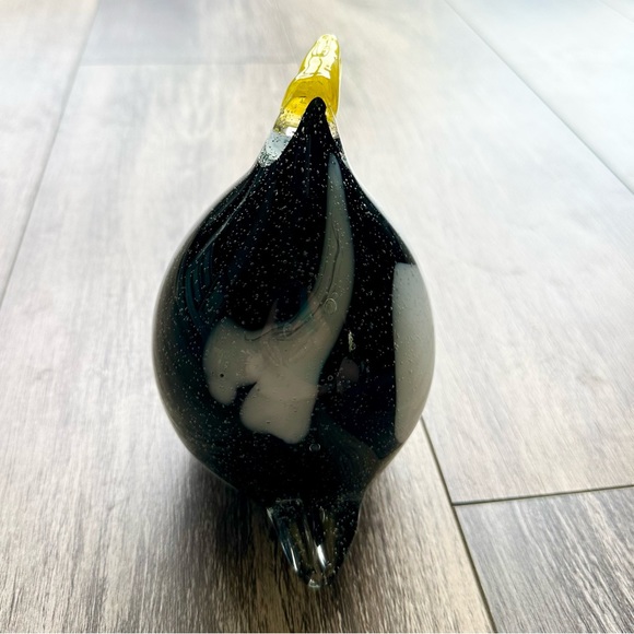 Art Glass Penguin Figurine / Paperweight - Picture 4 of 8